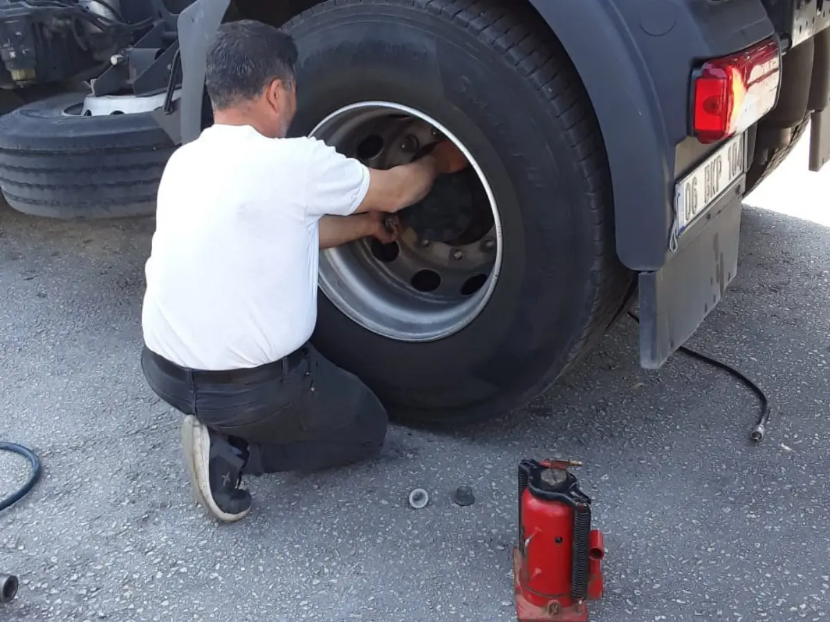 Kayseri Oto Lastikçi